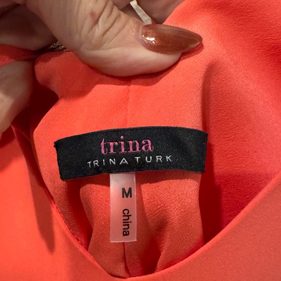 Trina Turk Kaidence Cold Shoulder Dress in a coral/salmon pink Medium - Picture 3 of 5